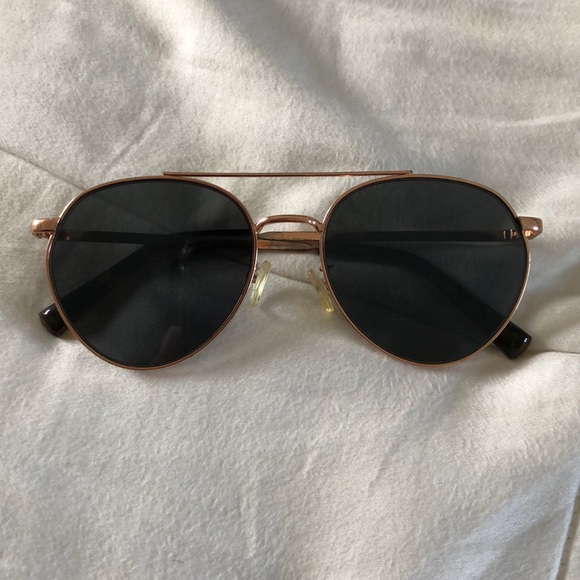 Black & Gold Sunglasses - Picture 5 of 5